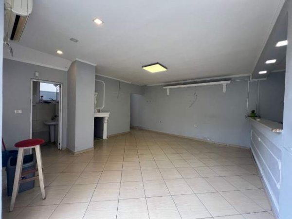 Tirane, shitet ambjent biznesi Kati 0, 67 m² 155.000 Euro (Pazari I Ri)