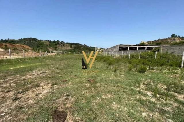 Tirane, jepet me qera truall 1.000 m² 800 Euro (NE MEZEZ)