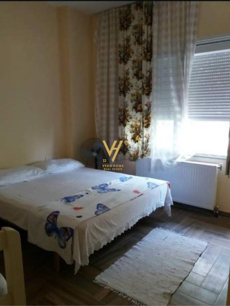 Tirane, jepet me qera Vile 2 Katshe Kati 0, 280 m² 2.500 Euro (SHKOZE)