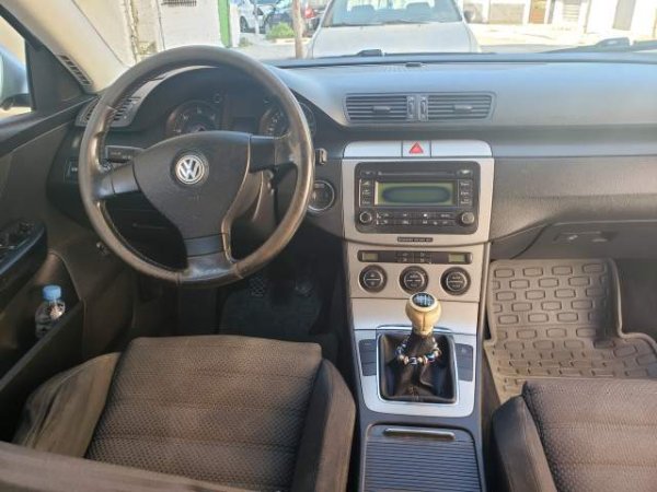 Fier, shitet makine Volkswagen Passat Viti 2006, 3.500 Euro