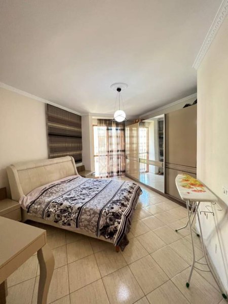 Tirane, shitet apartament 2+1+BLK Kati 3, 123 m² 90.000 Euro (Rruga Artin Basha)