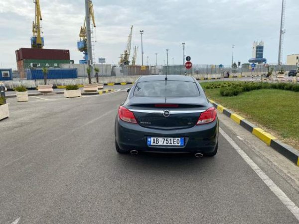 shes Opel OPEL INSIGNIA - 2.0 NAFTE - 2009