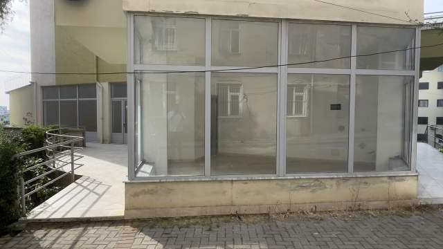 Tirane, shes dyqan Kati 0, 32 m² 24.500 Euro
