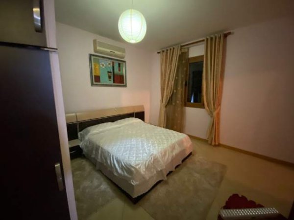 Tirane, shitet Vile 5+1+A+BLK Kati 3, 375 m² 250.000 Euro (Marikaj)
