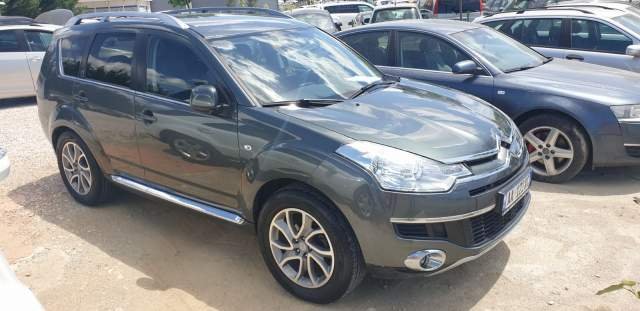Tirane, jap me qera xhip Citroen C CROSSER Viti 2007, 50 Euro
