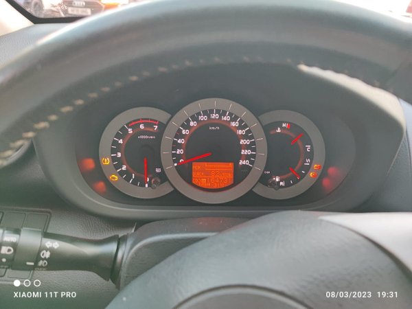Toyota RAW 4 EXTRA FULL OPTION