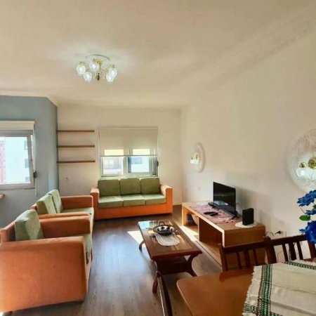 Tirane, shitet apartament Kati 7, 95.000 Euro (Astir)