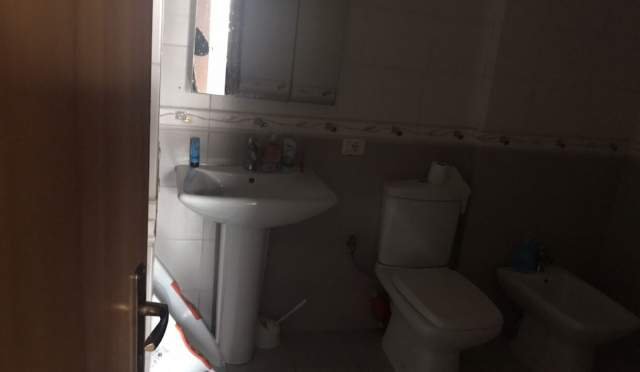 Shitet Apartament 2+1+2+ post parkimi ne rrugen e “Barrikadave” prane gjimnazit Sami Frasheri