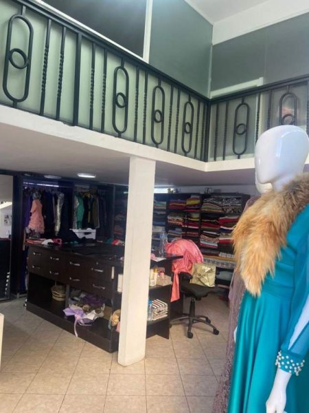 Tirane, shitet dyqan Kati 0, 50 m² 130.000 Euro (Rruga Him Kolli)