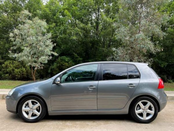 shes Volkswagen VW GOLF 5 - KLIMA - 1.9 NAFTE - 2008
