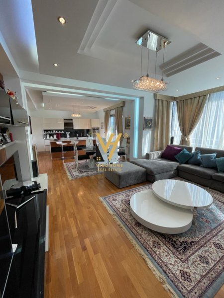 JEPET APARTAMENT 2+1+2+BALLKONE ME QERA TE LIBRI UNIVERSITAR ,BLLOK 2.000 EURO