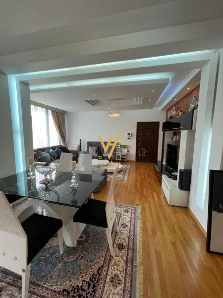 JEPET APARTAMENT 2+1+2+BALLKONE ME QERA TE LIBRI UNIVERSITAR ,BLLOK 2.000 EURO