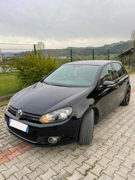 Tirane, shitet makine Volkswagen Golf 6 Viti 2011, 6.000 Euro