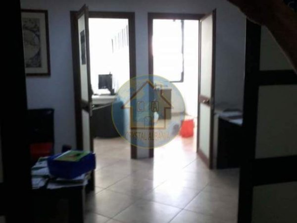 Tirane, shitet zyre Kati 2, 45 m² 90.000 Euro (21 dhjetori)