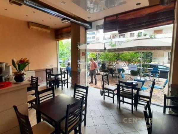 Tirane, shitet dyqan Kati 0, 34 m² 80.000 Euro (Rruga e Kavajes)