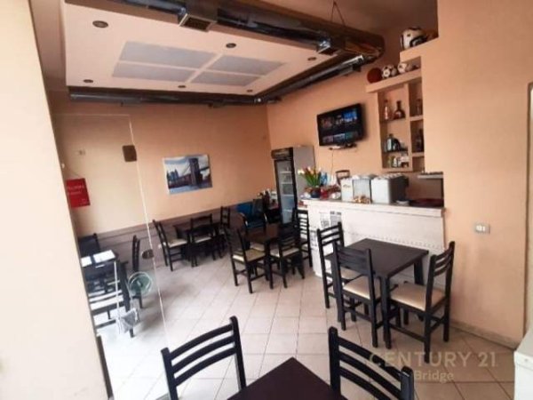 Tirane, shitet dyqan Kati 0, 34 m² 80.000 Euro (Rruga e Kavajes)