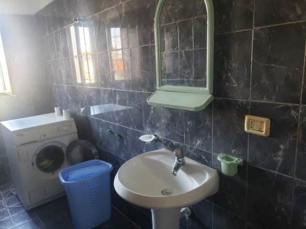 Durres, jepet me qera apartament 2+1 Kati 2, 100 m² 39.000 Leke (Fusha e Aviacionit)