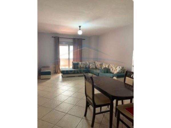 Tirane, jepet me qera apartament Kati 1, 94 m² 250 Euro