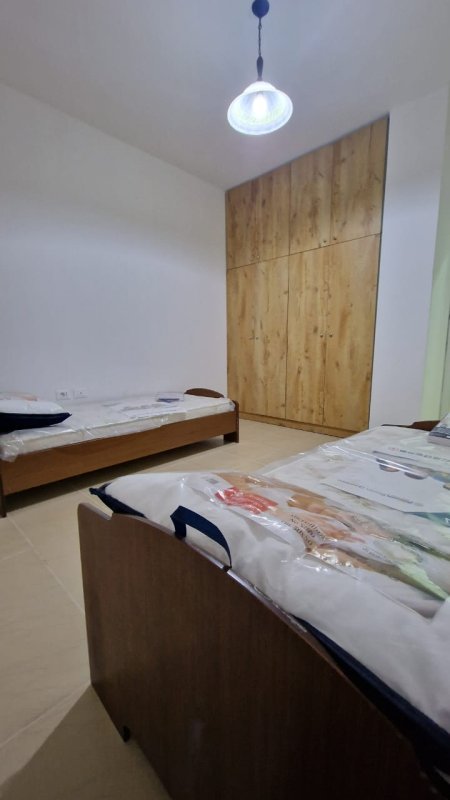 Jepet Apartament me qera 2+1+2 + post parkimi tek Bulevardi i Ri 550 euro (TRR-15346211)