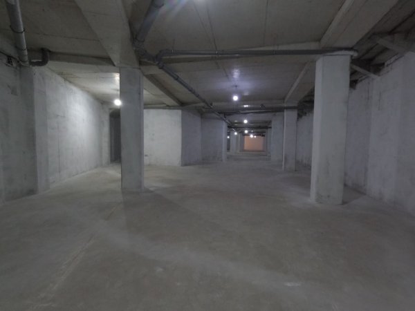Garazh 1100m2 per shitje Astir,Tirane