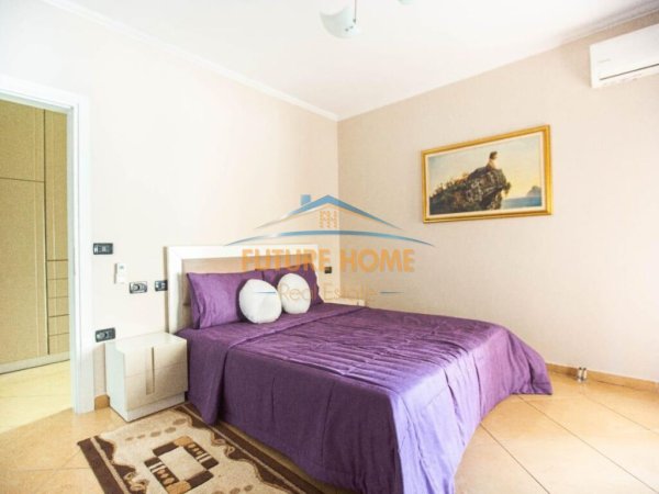 Qira, apartament, 2+1+2, ne Rr."Ismail Qemali", Blloku