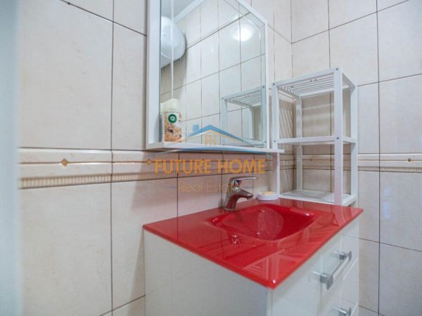 Qira, apartament, 2+1+2, ne Rr."Ismail Qemali", Blloku