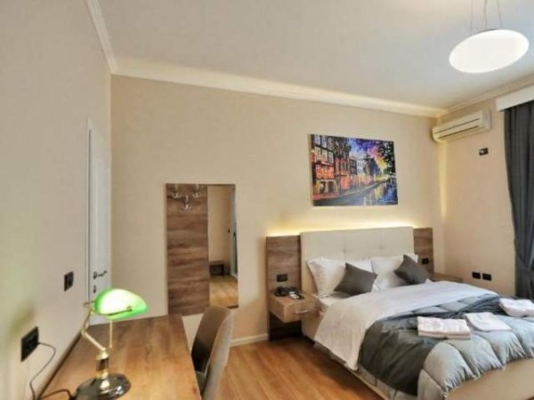 Tirane, shitet hotel Kati 3, 370 m² 40.000 Euro (Rruga Elbasanit)