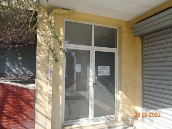 Tirane, Shitet Bodrum 225 m², 2 Njesi 127.6 m² & 31.3 m², 42.000.000 Leke (Prane Kopshtit Botanik)