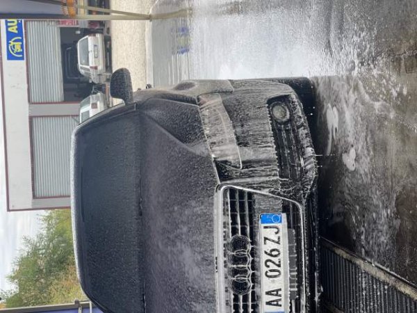 Tirane, shitet makine Audi A4 Viti 2009, 6.800 Euro