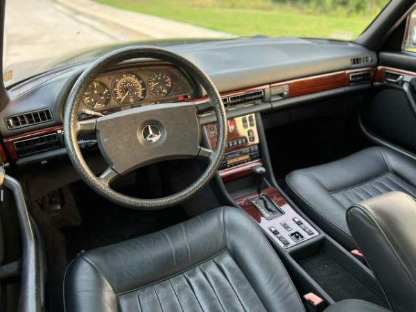 shes Mercedes-Benz MERCEDES SEL 380 (BENZINE) - AUTOMAT Viti 1985,