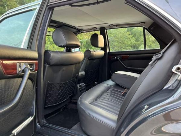 shes Mercedes-Benz MERCEDES SEL 380 (BENZINE) - AUTOMAT Viti 1985,