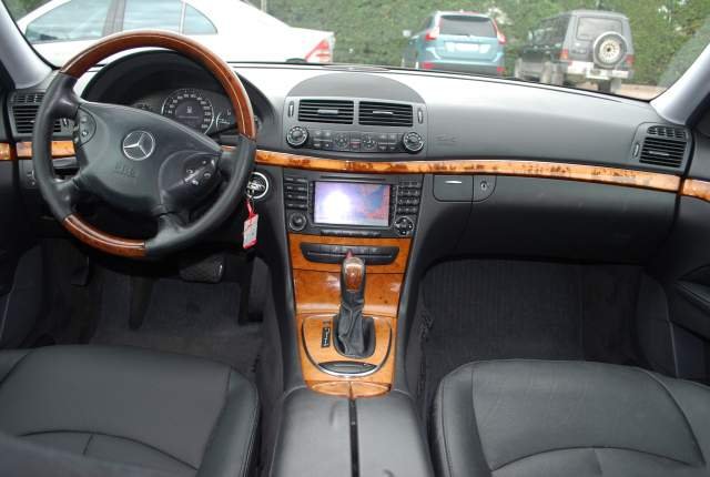 Tirane, shes makine Mercedes-Benz e klas 220 automat 2006 Viti 2006, 5.600 Euro