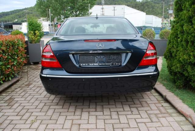 Tirane, shes makine Mercedes-Benz e klas 220 automat 2006 Viti 2006, 5.600 Euro
