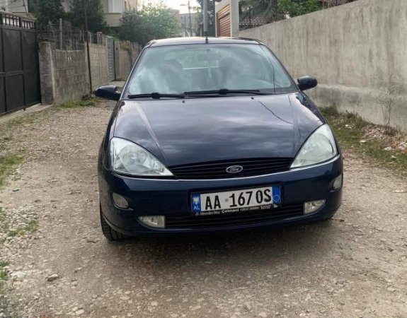 Durres, shes makine Ford Focus Viti 2002, 1.400 Euro