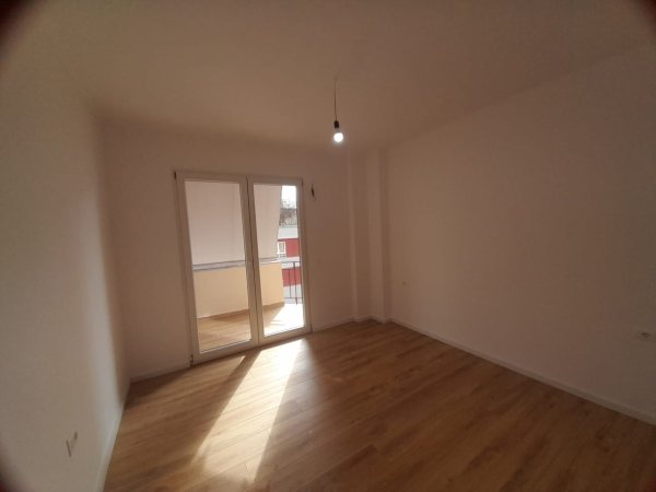 Apartament 1+1 ne shitje te 21 Dhjetori 130.000 euro