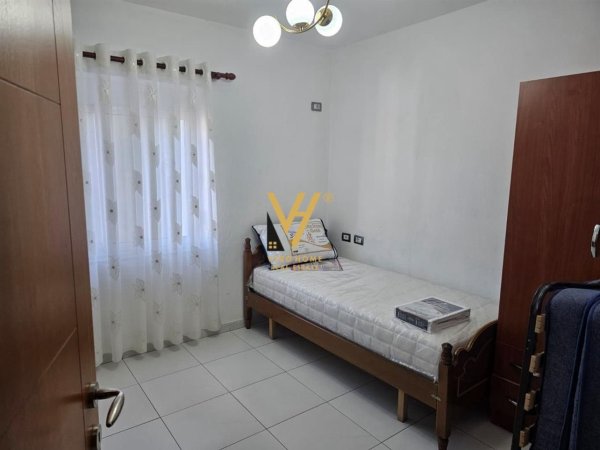 JEPET APARTAMENT 3+1 ME QERA TE RRUGA BARDHYL 600 EURO
