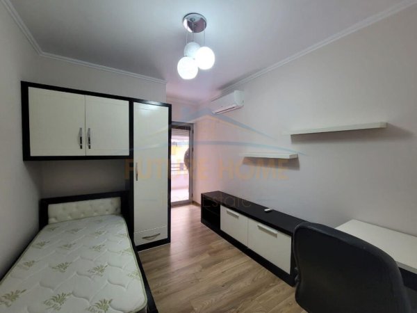 Shitet, Apartament 2+1+2, Liqeni i Thate. UNA38180