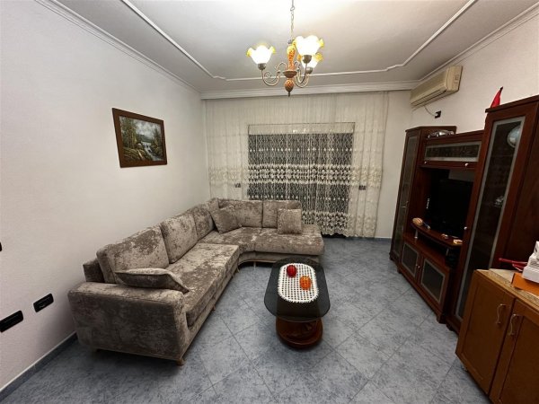 Jepet Me Qera Kati 3 Vile 2+1 Tek Bulevardi I Ri (ID BV22178) Tirane.
