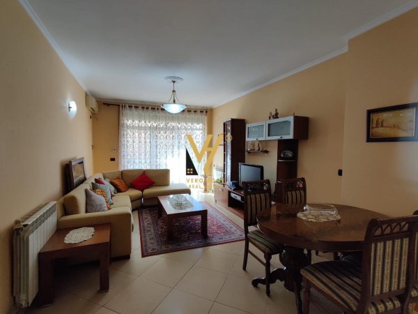 JEPET APARTMENT 2+1+2 ME QERA TEK AIR ALBANIA 800 EURO