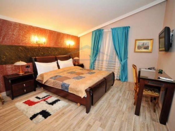 Tirane, shitet hotel Kati 0, 360 m² 800.000 Euro (Rr. Qemal Stafa)