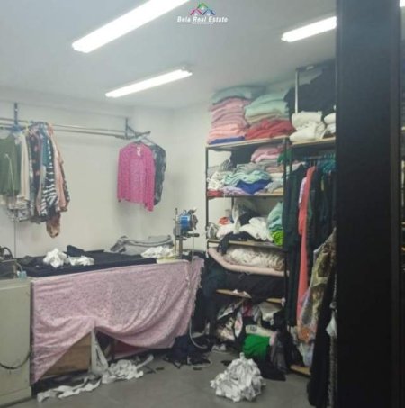 Shitet Biznes Rrobaqepsi, Kati -1, 49 m² 5000 Euro (Medreseja)
