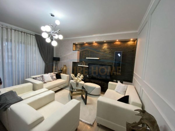 Qera, Apartament 2+1+2+Post Parkimi, Rruga e Kavajës, Tiranë 1200 Euro