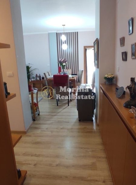 Qira, Apartament 2+1+2wc+Blk, Fresk, 600 Euro