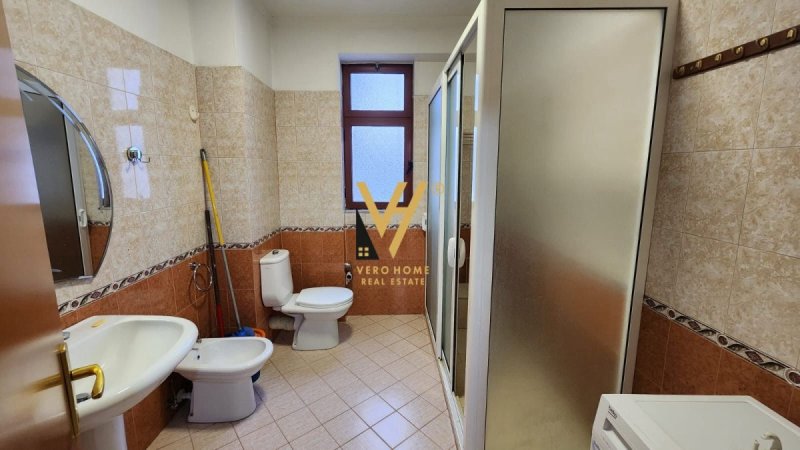 JEPET APARTAMENT 4+1+2 ME QERA TEK ISH EKSPOZITA SOT 950 EURO