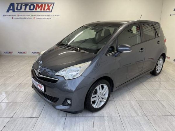 Tirane, shes makine Toyota verso-s Viti 2011, 6.400 Euro