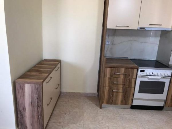 Tirane, jepet me qera apartament 1+1+BLK Kati 8, 61 m² 300 Euro (don bosko)