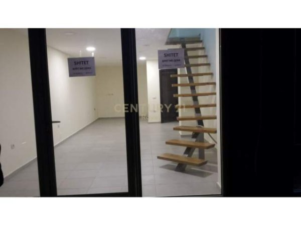 Tirane, shitet dyqan Kati 0, 44 m² 85.000 Euro (Rruga:Idriz Dollaku)