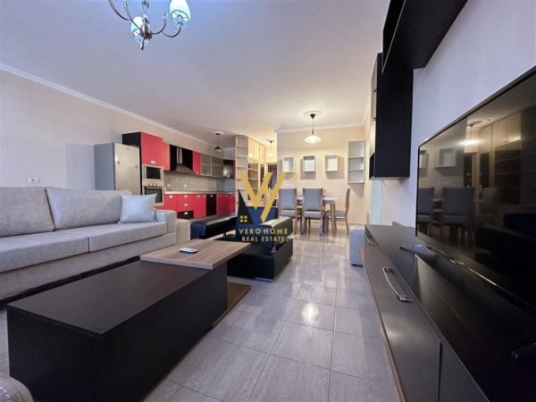 JEPET APARTAMENT 2+1+BLK ME QERA TE RRUGA E DURRESIT 700 EURO