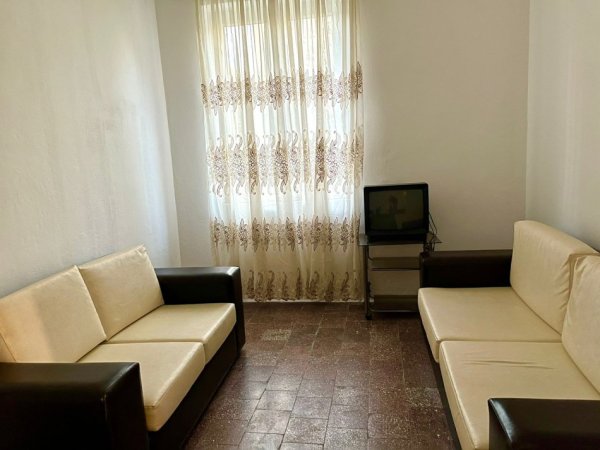 Apartament 2+1 në shitje Stadiumi Dinamo 120.000 euro
