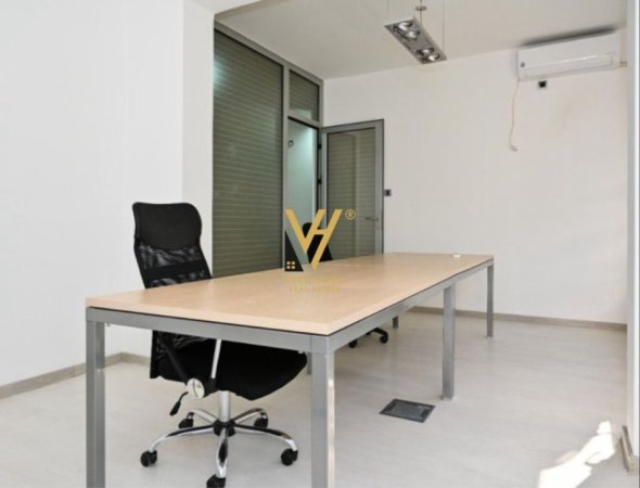 SHITET DYQAN 49 M2 TEK STADIUMI DINAMO 140.000 EURO